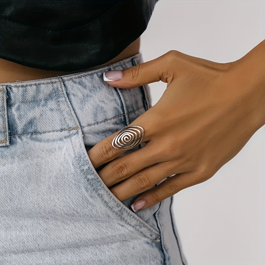 Women's Elegant Hollow Spiral Stainless Steel Ring, Personalized